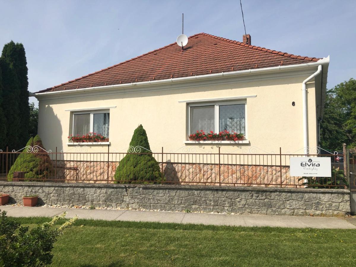 Elvira Vendeghaz Apartment Kisbodak Екстериор снимка